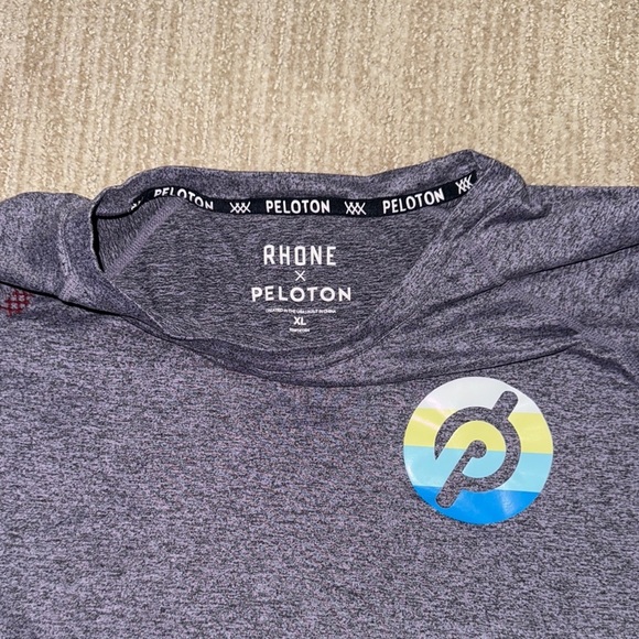 Rhone X Peloton Shirt Men' Size XL Gray/Purple Cycling Activewear - Picture 8 of 10